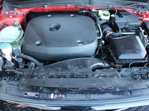 Used 2019 Volvo XC40 T5 R-Design image 48