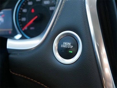 Used 2023 Chevrolet Traverse LT AWD/4WD image 17