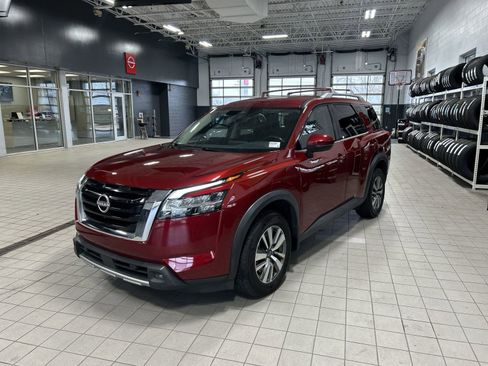 Certified 2023 Nissan Pathfinder SL image 32