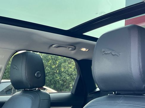Used 2022 Jaguar F-PACE S AWD/4WD image 29