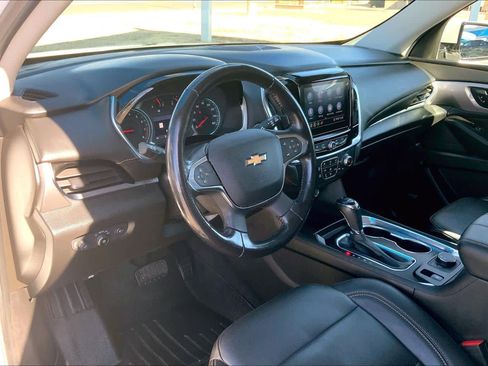 Used 2020 Chevrolet Traverse LT w/ LT Premium Package image 18