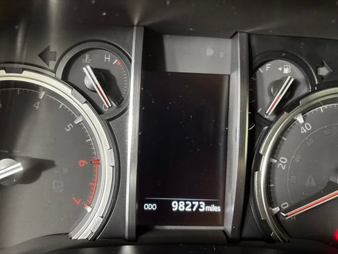 Used 2021 Toyota 4Runner TRD Off-Road AWD/4WD image 16