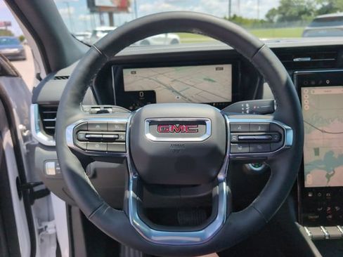 Used 2025 GMC Terrain Elevation AWD/4WD image 23