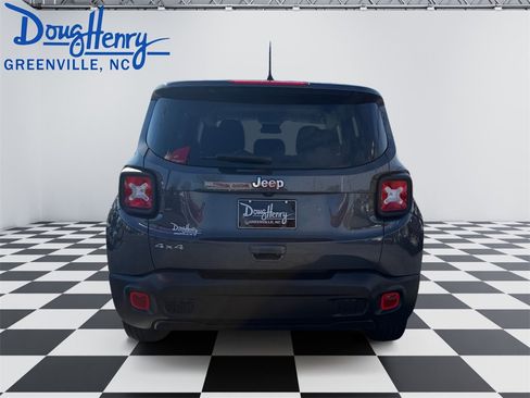 Used 2023 Jeep Renegade Latitude image 4