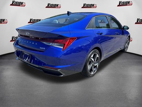 Used 2023 Hyundai Elantra Limited w/ Cargo Package FWD image 5
