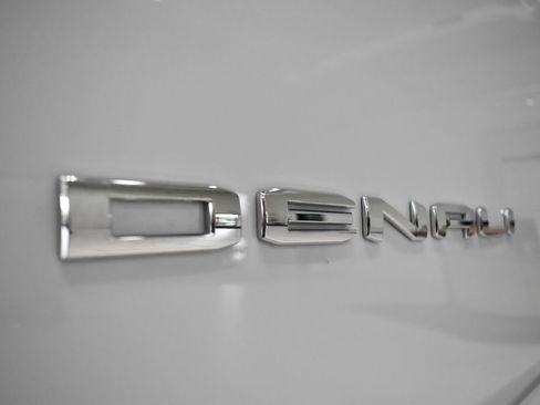 Used 2026 GMC Yukon XL Denali Ultimate AWD/4WD image 14