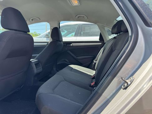 Used 2013 Volkswagen Passat 2.5 S FWD image 8