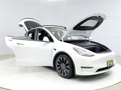 Used 2020 Tesla Model Y Performance image 9