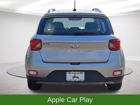 Used 2025 Hyundai Venue SEL FWD image 6