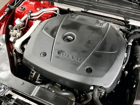 Used 2020 Volvo V60 T5 Cross Country w/ Protection Package image 33