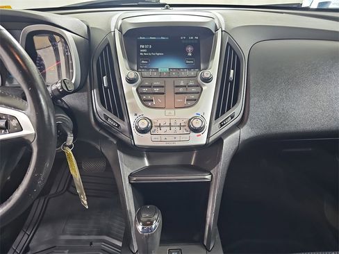 Certified 2017 Chevrolet Equinox LT w/ Convenience Package image 25