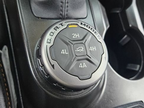 Used 2023 Ford Bronco Badlands image 25