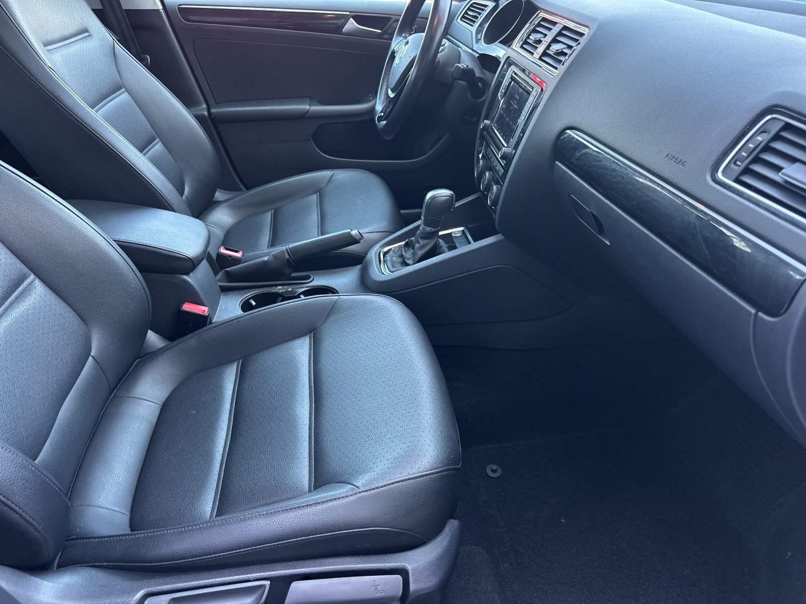 Used 2017 Volkswagen Jetta SEL FWD image 15