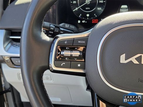 Used 2024 Kia Carnival SX Prestige image 10