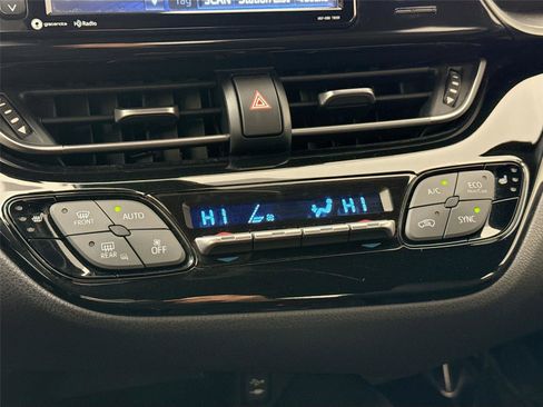 Used 2018 Toyota C-HR XLE image 23