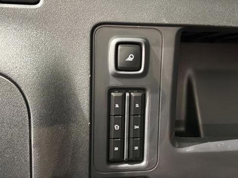 Used 2025 Lincoln Navigator L Reserve AWD/4WD image 31