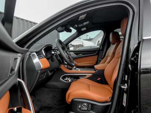 New 2026 Jaguar F-PACE R-Dynamic S image 10