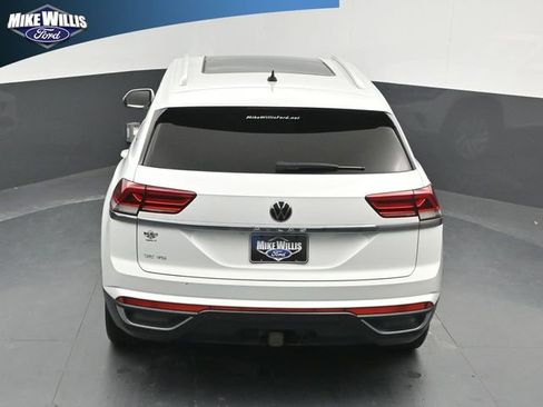 Used 2023 Volkswagen Atlas Cross Sport SE w/ Panoramic Sunroof Package image 14