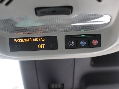 Used 2024 Chevrolet Trax LT w/ LT Convenience Package image 26