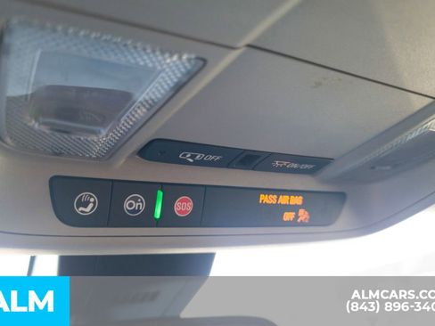 Used 2024 GMC Terrain SLE image 36