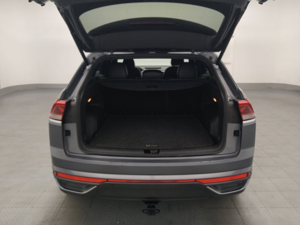 Used 2022 Volkswagen Atlas Cross Sport SE FWD image 29