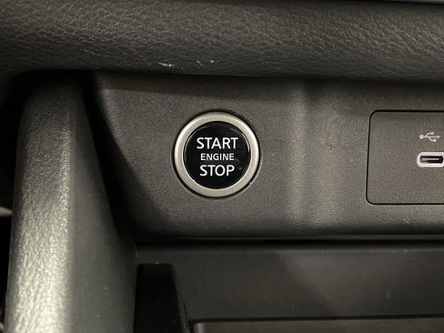 Used 2023 Nissan Rogue SV w/ SV Premium B Package image 23