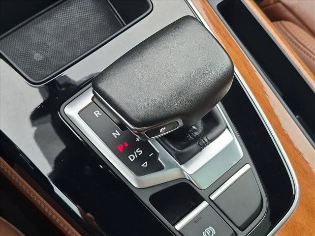 Used 2023 Audi Q5 2.0T Premium Plus w/ Premium Plus Package AWD/4WD image 12