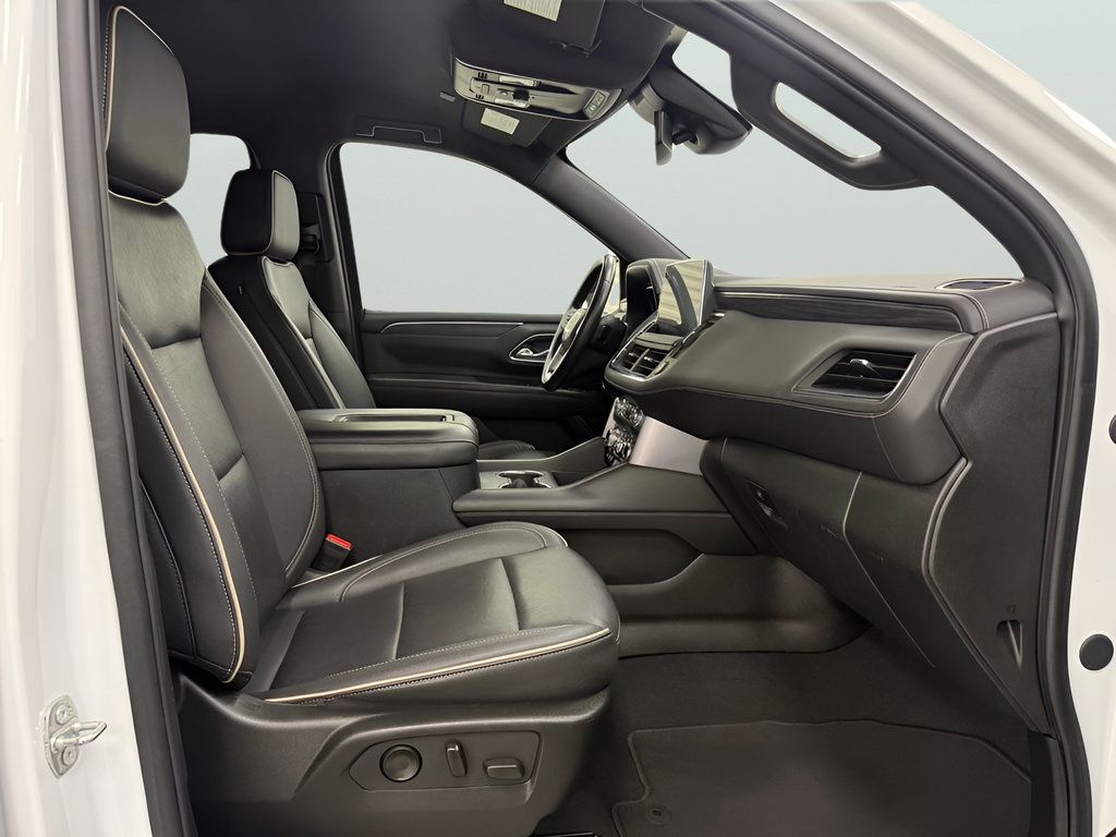 Used 2024 GMC Yukon SLT AWD/4WD image 14