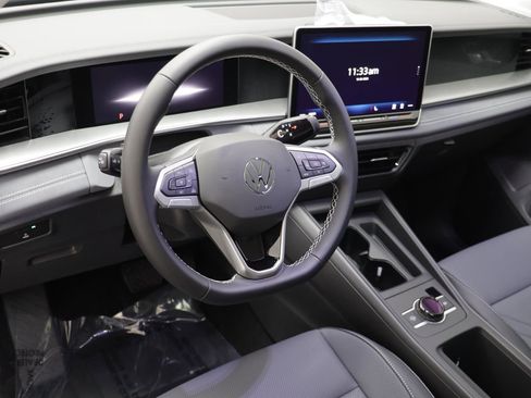 New 2026 Volkswagen Tiguan SE image 6