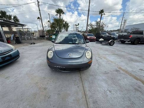 Used 2008 Volkswagen Beetle S FWD image 1