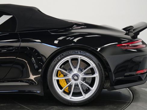 Used 2019 Porsche 911 Speedster RWD image 62