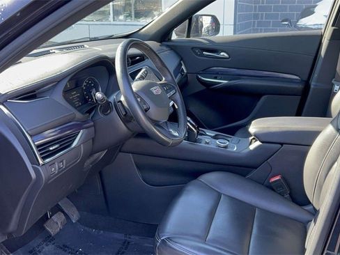 Used 2023 Cadillac XT4 Luxury w/ Cold Weather Package image 32