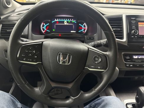 Used 2019 Honda Pilot LX image 24
