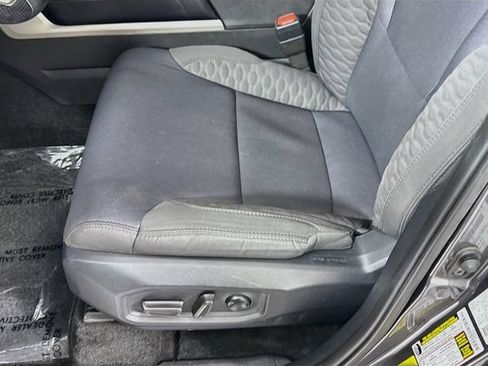 Certified 2025 Toyota Tundra SR5 w/ SR5 Convenience Package AWD/4WD image 20