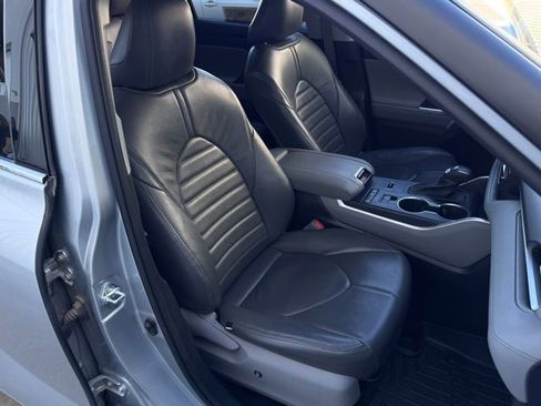 Used 2022 Toyota Highlander LE image 46