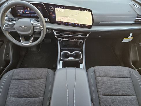 New 2027 Chevrolet Traverse LT w/ Midnight/Sport Edition FWD image 25