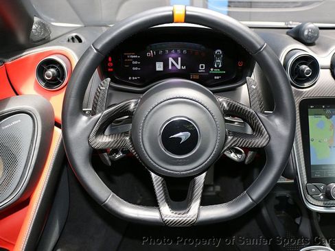Used 2019 McLaren 600LT RWD image 27