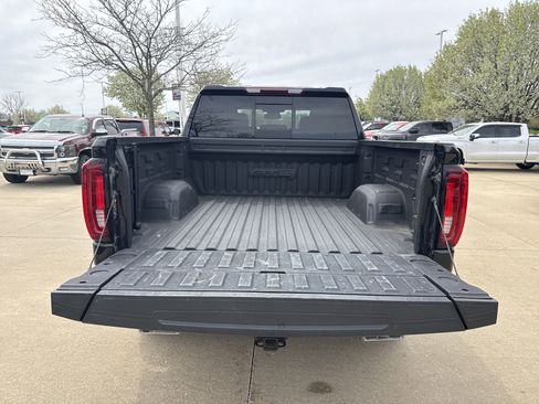 Used 2023 GMC Sierra 1500 AT4 w/ AT4 Premium Package image 7