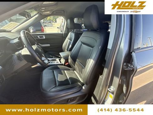 Used 2023 Ford Explorer XLT w/ Equipment Group 202A image 18