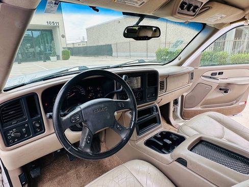 Used 2003 GMC Yukon XL SLT w/ 1SD Preferred Equipment Group RWD image 14