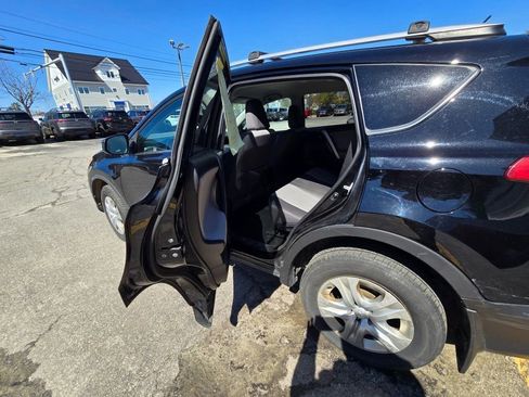 Used 2015 Toyota RAV4 LE AWD/4WD image 8