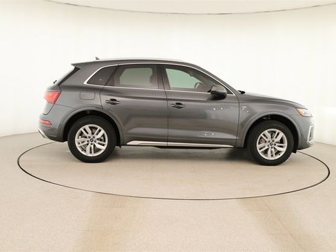 Certified 2023 Audi Q5 2.0T Premium w/ Convenience Package image 8