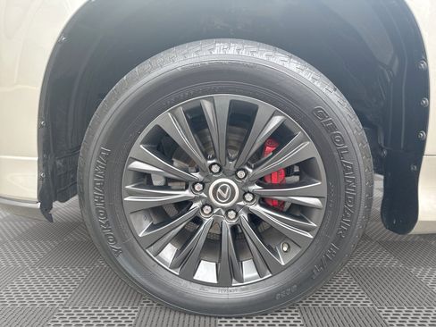 Used 2020 Lexus GX 460 Luxury w/ Luxury Sport Package AWD/4WD image 19