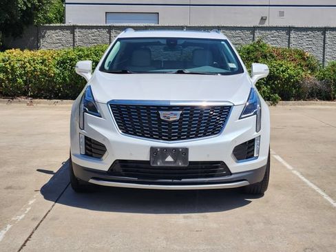 Used 2020 Cadillac XT5 Premium Luxury FWD image 2
