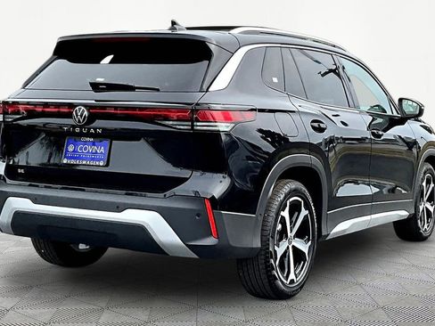 New 2026 Volkswagen Tiguan SE image 6