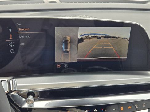 New 2025 Cadillac Lyriq Luxury image 19