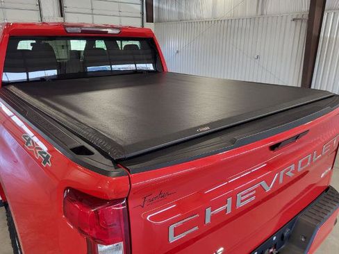 Used 2021 Chevrolet Silverado 1500 RST AWD/4WD image 13