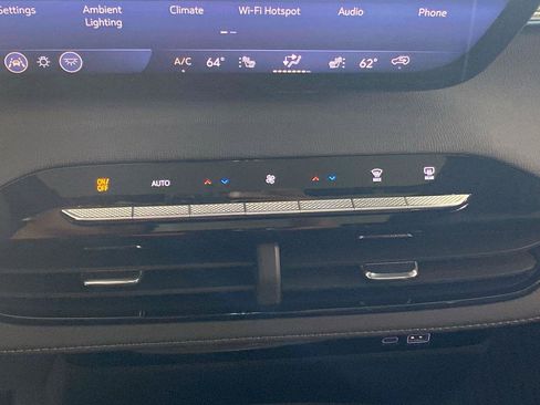 Used 2026 Buick Enclave Sport Touring w/ Power Package FWD image 29