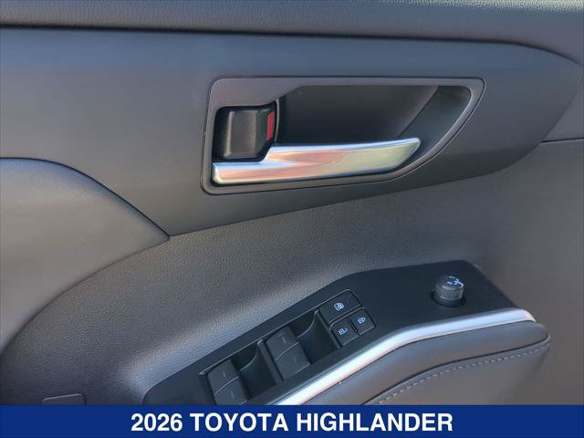 Used 2026 Toyota Highlander XSE AWD/4WD image 11