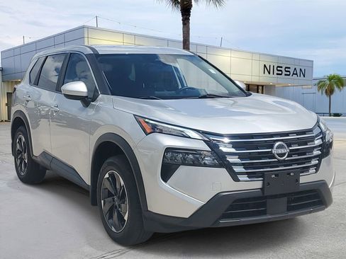 Certified 2024 Nissan Rogue SV AWD/4WD image 10